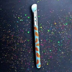 SLMISSGLAM Orange Concealer C01 Brush New Without Box MSRP $23.50